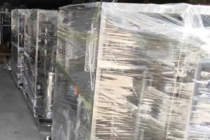 水處理設備生產排隊發貨